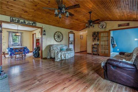 5064 Root Rd, Conneaut, OH 44030 photo 9