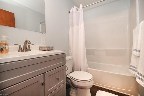 1113 Bell Ct, Elyria, OH 44035 photo 8
