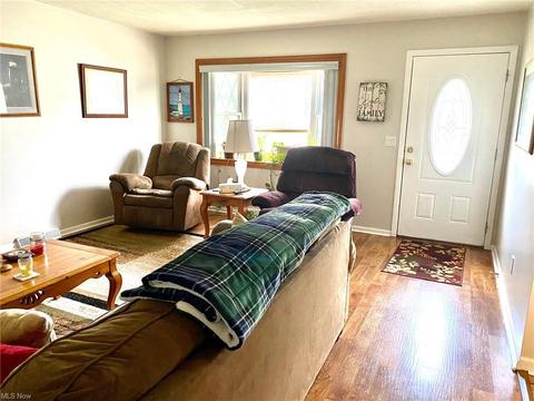 756 Abbe Rd N, Elyria, OH 44035 photo 2