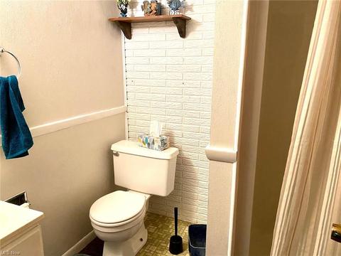 756 Abbe Rd N, Elyria, OH 44035 photo 13