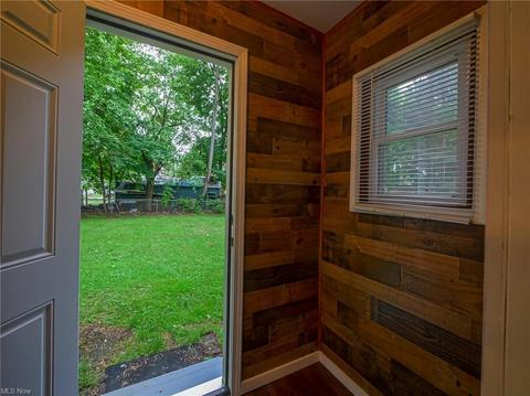700 Carpenter St, Akron, OH 44310 photo 9
