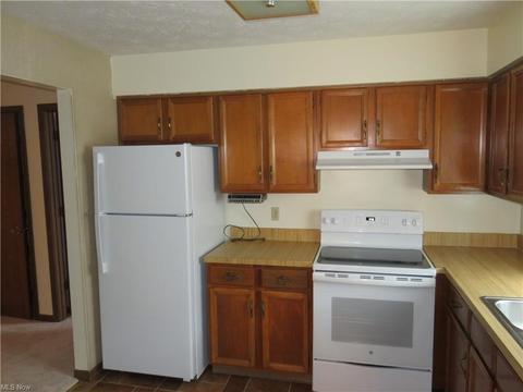 900 Pearson Cir #3, Boardman, OH 44512 photo 2