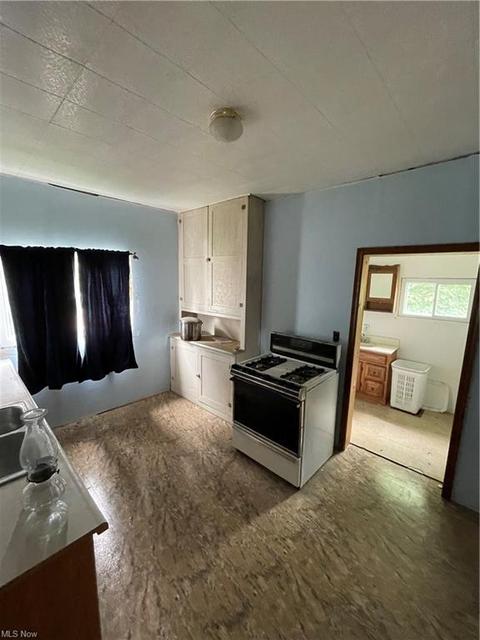 127 Cherry St, Barnesville, OH 43713 photo 8