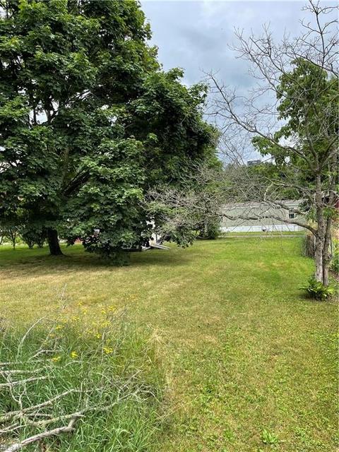 127 Cherry St, Barnesville, OH 43713 photo 3