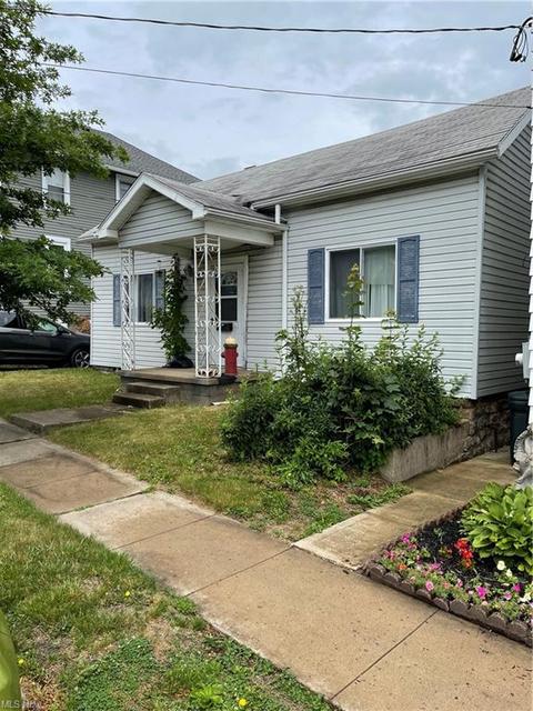 127 Cherry St, Barnesville, OH 43713 photo 1