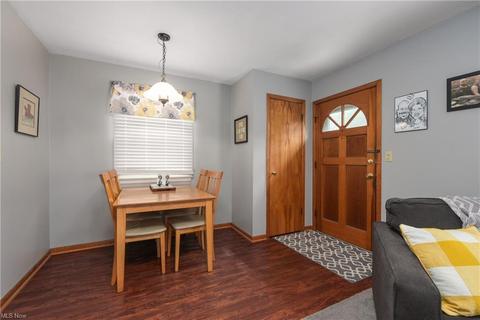 374 White Oak Dr, Elyria, OH 44035 photo 9