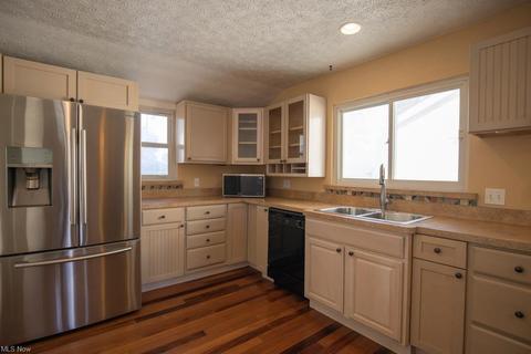 30209 Vineyard Rd, Willowick, OH 44095 photo 11