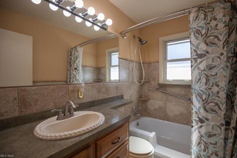 30209 Vineyard Rd, Willowick, OH 44095 photo 20