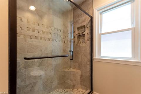 110 E 267th St, Euclid, OH 44132 photo 11