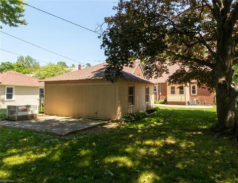110 E 267th St, Euclid, OH 44132 photo 32