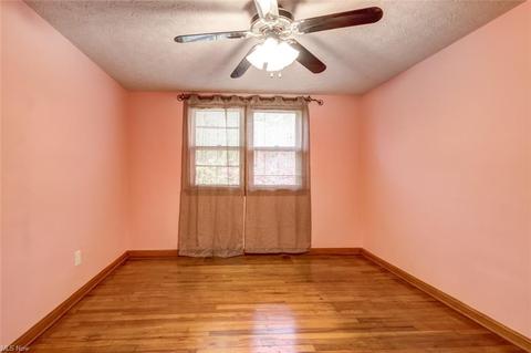 110 E 267th St, Euclid, OH 44132 photo 23