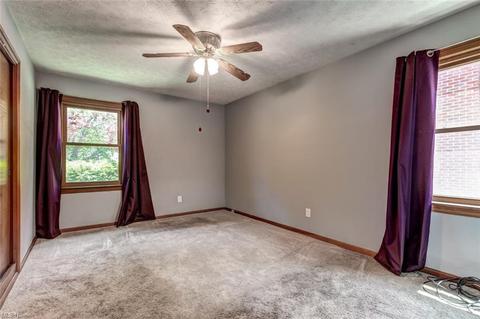 110 E 267th St, Euclid, OH 44132 photo 12