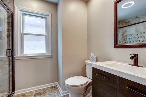 110 E 267th St, Euclid, OH 44132 photo 10