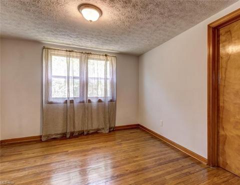 110 E 267th St, Euclid, OH 44132 photo 21