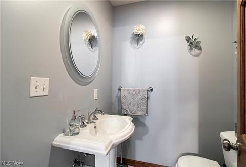 96 E Center St, Berea, OH 44017 photo 6