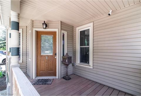 96 E Center St, Berea, OH 44017 photo 3