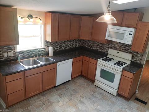 4132 Ruth Dr, Rootstown, OH 44272 photo 3