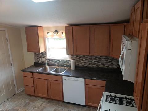 4132 Ruth Dr, Rootstown, OH 44272 photo 4