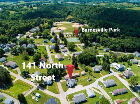 141 North St, Barnesville, OH 43713 photo 3