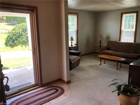141 North St, Barnesville, OH 43713 photo 8