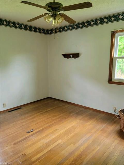 504 Johnson Ave, Dennison, OH 44621 photo 4