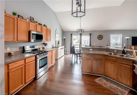 3934 Randolph Dr, Lorain, OH 44053 photo 3