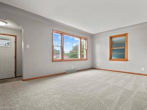 552 Judith Ln, Struthers, OH 44471 photo 5