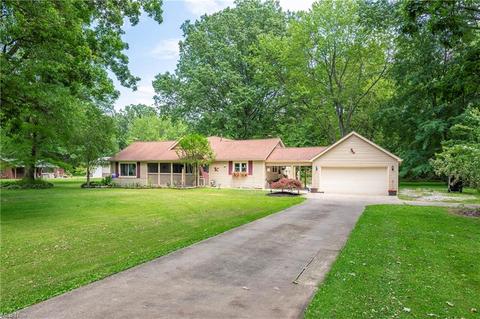 10475 Dewhurst Rd, Elyria, OH 44035 photo 2