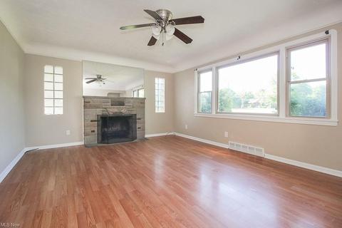 6705 Hillside Rd, Independence, OH 44131 photo 9