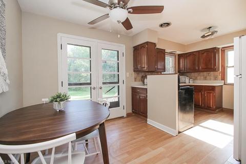 6705 Hillside Rd, Independence, OH 44131 photo 2
