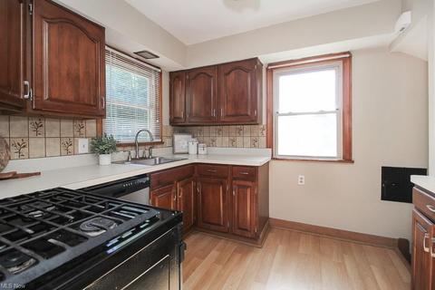 6705 Hillside Rd, Independence, OH 44131 photo 6