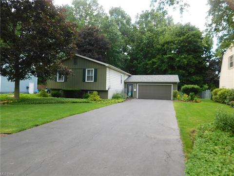 5065 Simon Rd, Boardman, OH 44512 photo 2