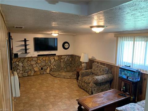 809 Sandalwood Dr, Elyria, OH 44035 photo 25