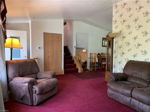 809 Sandalwood Dr, Elyria, OH 44035 photo 6