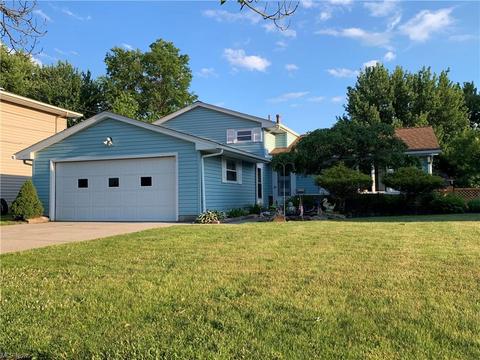 809 Sandalwood Dr, Elyria, OH 44035 photo 1