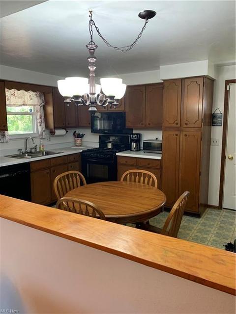 809 Sandalwood Dr, Elyria, OH 44035 photo 10