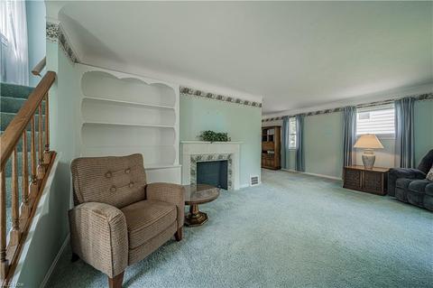 334 E 218th St, Euclid, OH 44123 photo 4