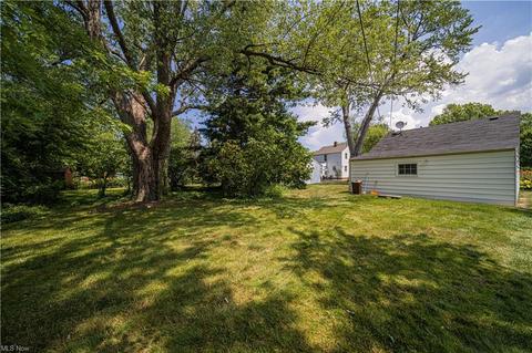 334 E 218th St, Euclid, OH 44123 photo 22
