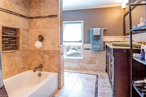 233 Lexington Ave, Elyria, OH 44035 photo 12