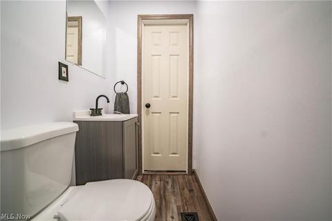 6065 Thunderbird Dr, Mentor On The Lake, OH 44060 photo 16