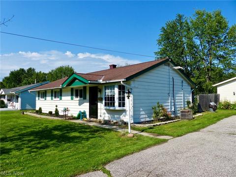 6065 Thunderbird Dr, Mentor On The Lake, OH 44060 photo 3