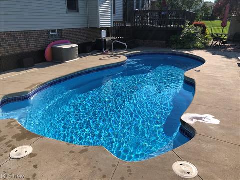 6735 Thicket St NW, Canton, OH 44708 photo 4