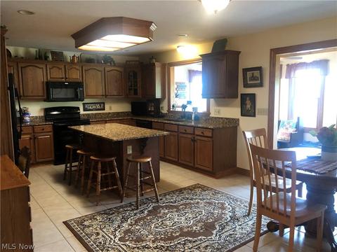 6735 Thicket St NW, Canton, OH 44708 photo 17