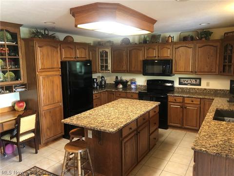 6735 Thicket St NW, Canton, OH 44708 photo 15