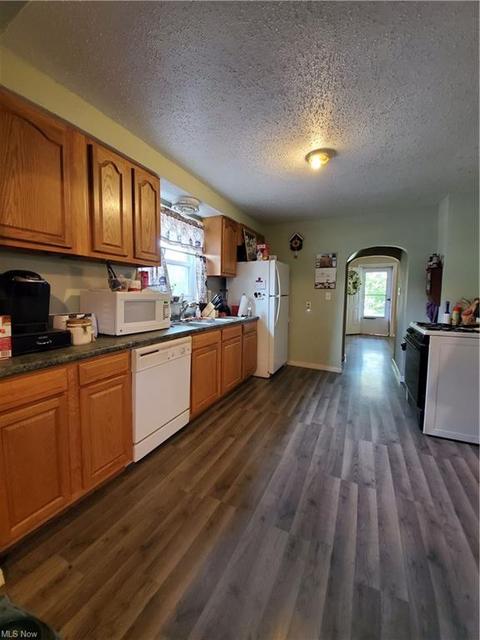 2508 E 33rd St, Lorain, OH 44055 photo 8