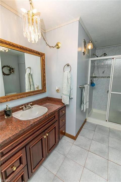 374 E Ridgewood Dr, Seven Hills, OH 44131 photo 17