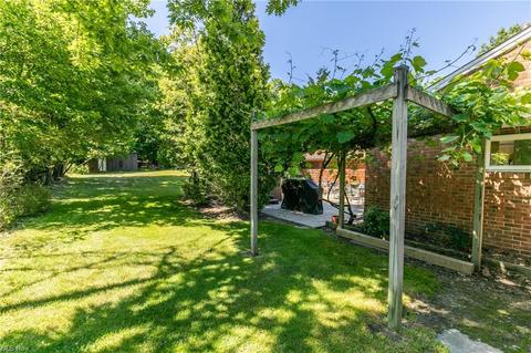 374 E Ridgewood Dr, Seven Hills, OH 44131 photo 28