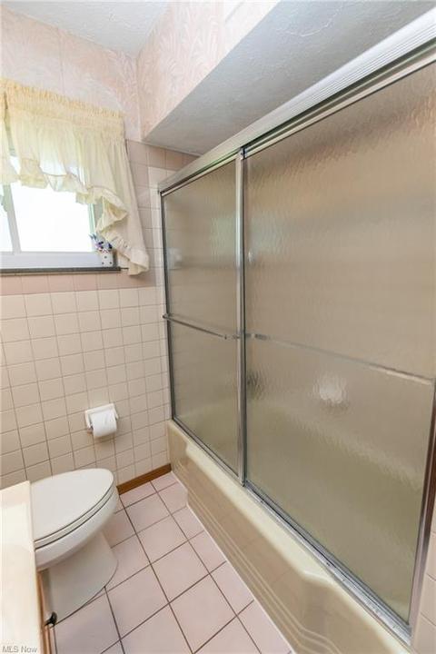 374 E Ridgewood Dr, Seven Hills, OH 44131 photo 18