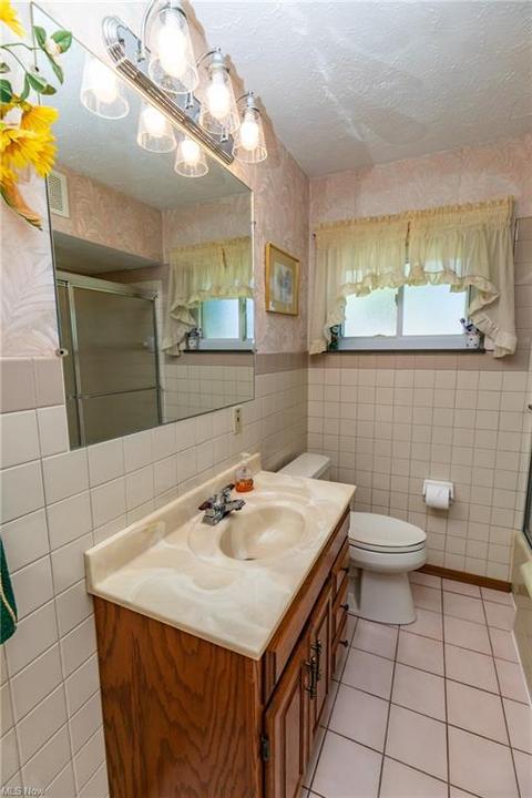 374 E Ridgewood Dr, Seven Hills, OH 44131 photo 16