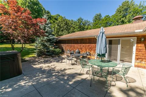 374 E Ridgewood Dr, Seven Hills, OH 44131 photo 33
